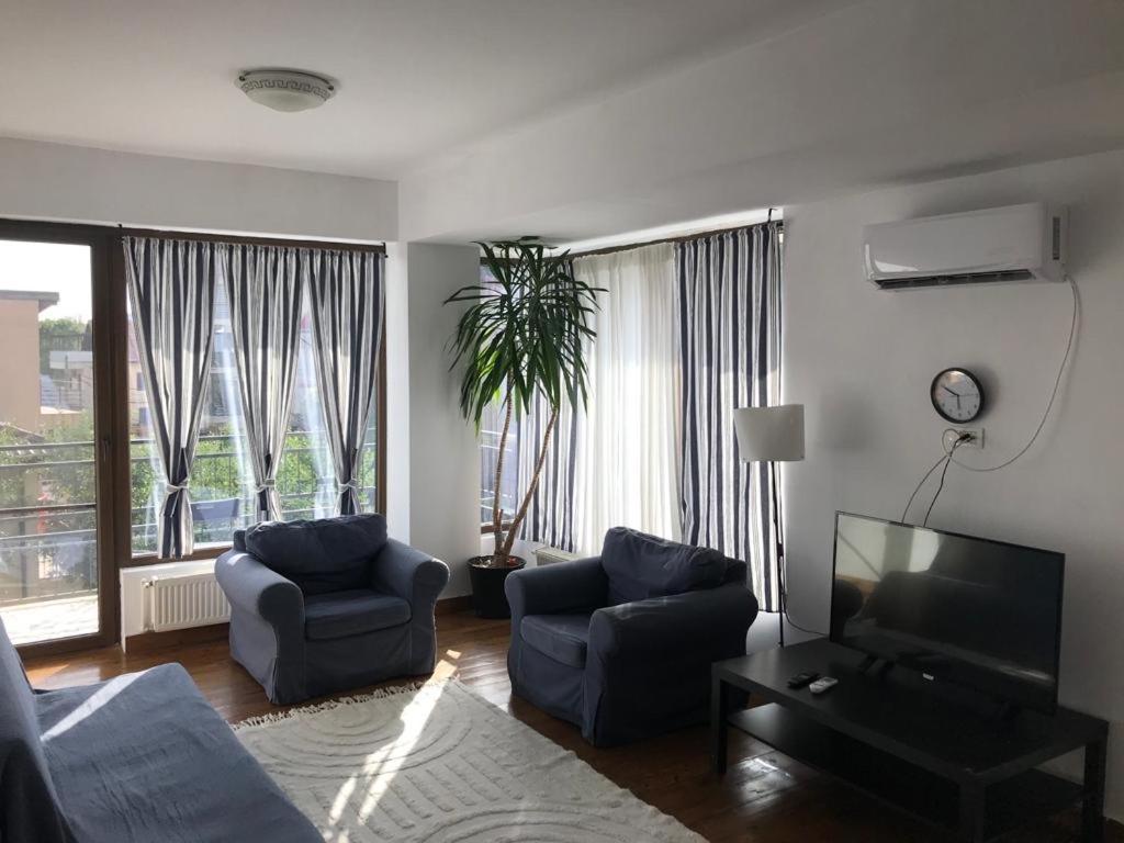 Lovely Apartment In Villa In ブカレスト エクステリア 写真