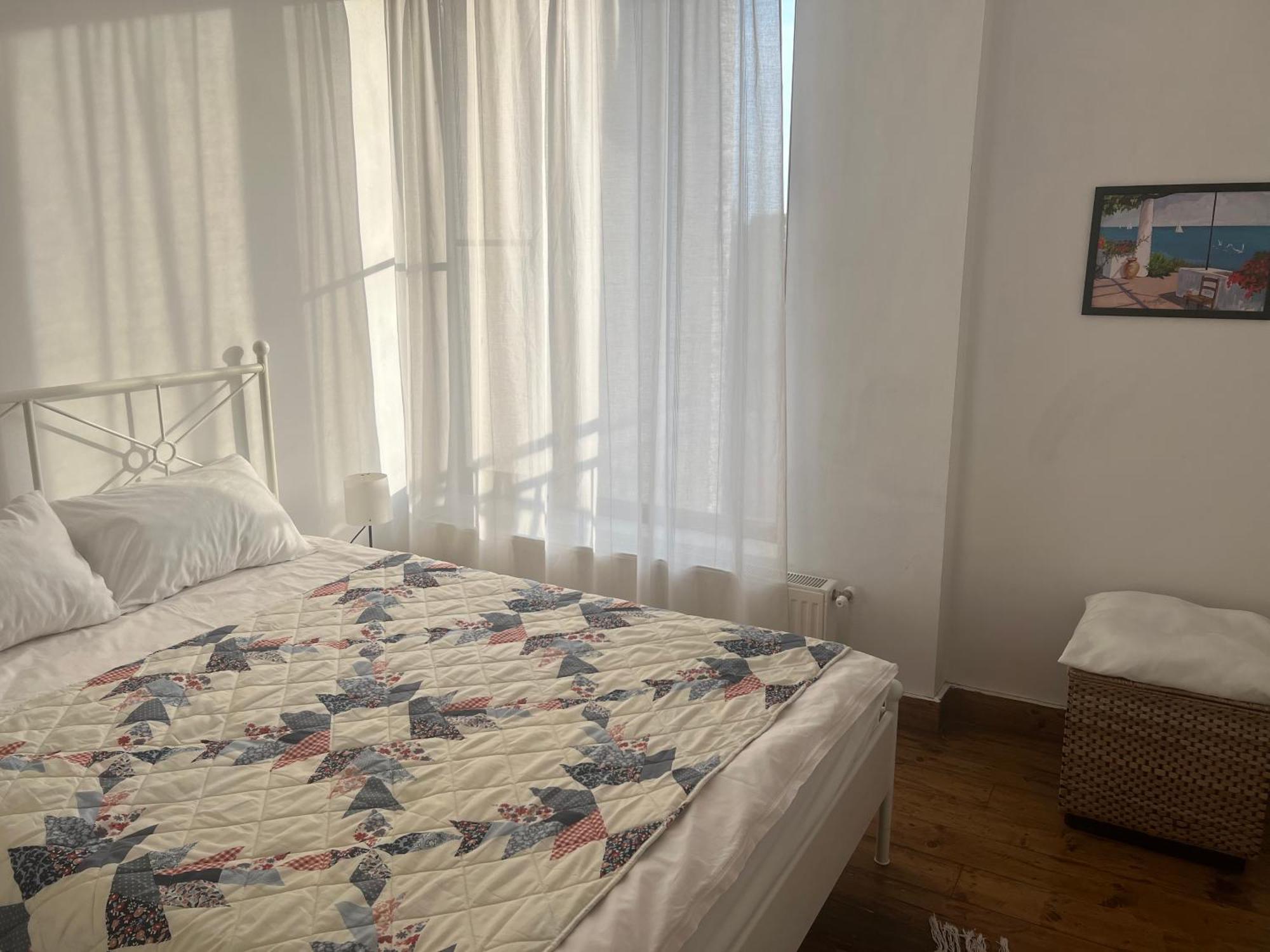 Lovely Apartment In Villa In ブカレスト エクステリア 写真