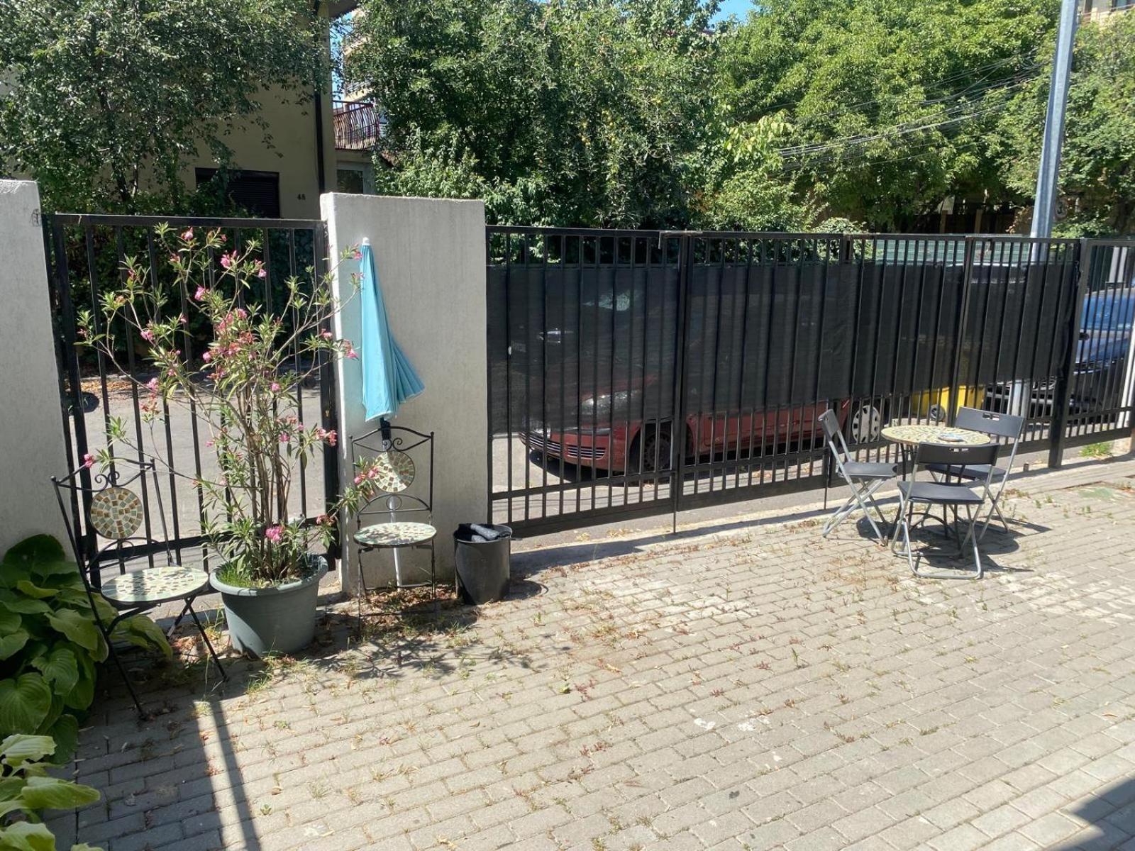 Lovely Apartment In Villa In ブカレスト エクステリア 写真